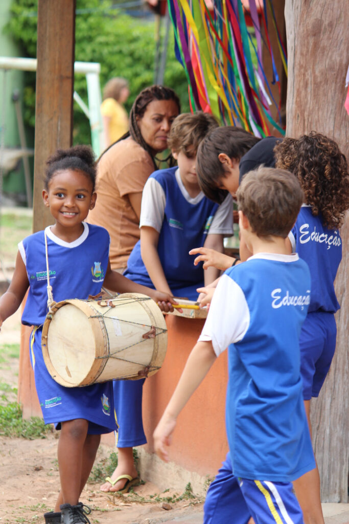Escola do Brincar oferece atividades culturais para crianças na Chapada dos Veadeiros (foto: divulgação)