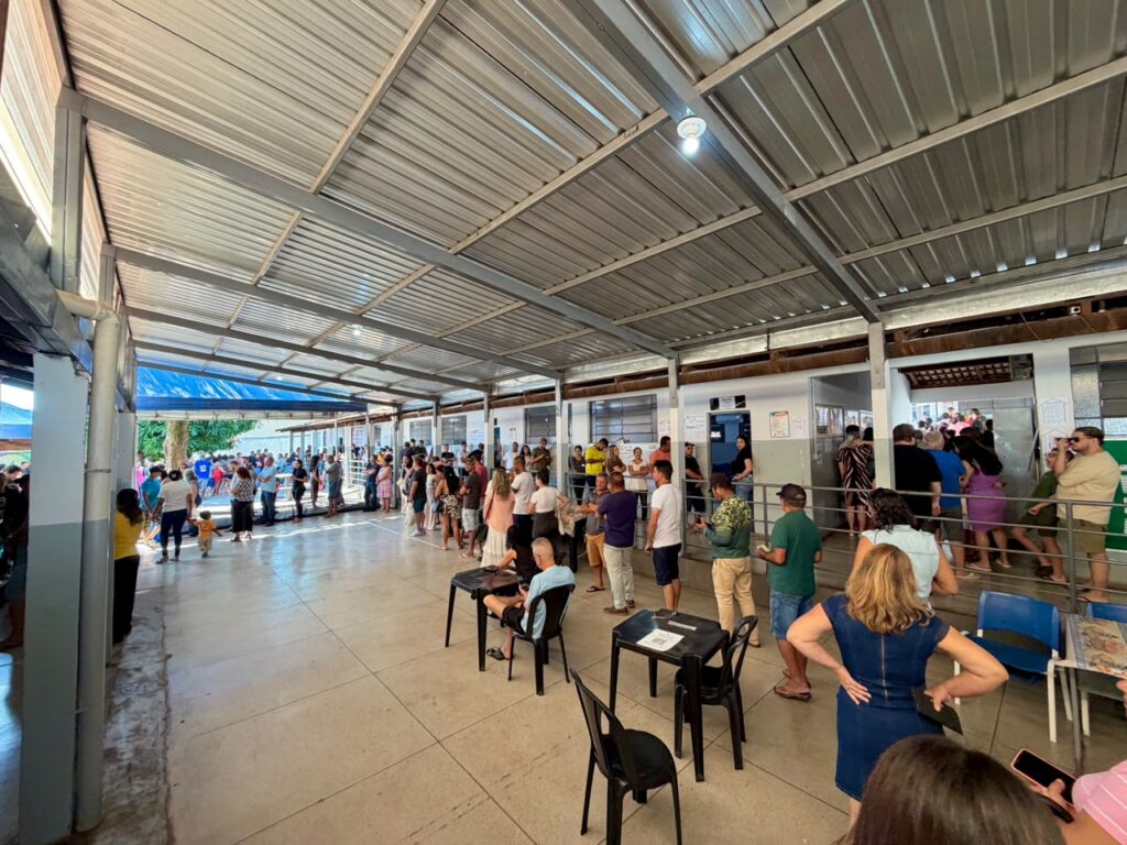 Goiás registra 2 prisões em flagrante, crimes eleitorais e substituição de 53 urnas no 1º turno